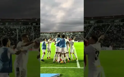 Thiago Mendes Abaikan Salaman Neymar, Santos Menang Telak 3-0