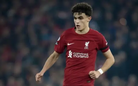 Celta Vigo Kian Dekat Rekrut Stefan Bajcetic dari Liverpool