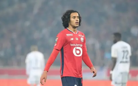 Ayyoub Bouaddi Terbang ke Manchester untuk Gabung Man City