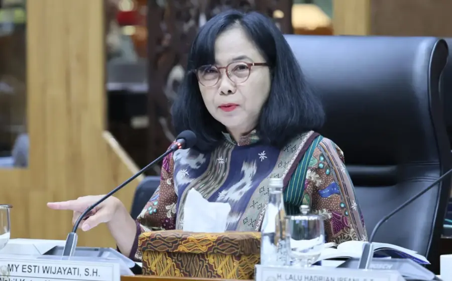 Esti Wijayati Soroti Anomali Desil: Tukang Becak Malioboro Naik ke Desil 9, Anak Terancam Kehilangan KIP Kuliah