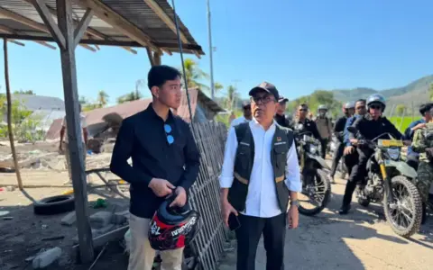 Wapres Gibran Tinjau Lokasi Gempa di Manggarai NTT, Didampingi Menko PMK Pratikno