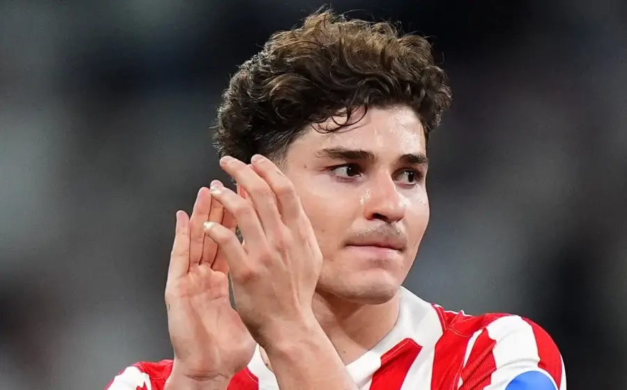Atletico Tegaskan 0 Persen Peluang Jual Alvarez ke Barcelona