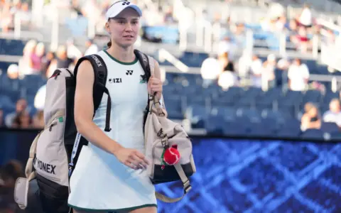 Rybakina Mundur karena Cedera, Swiatek ke Semifinal Cincinnati