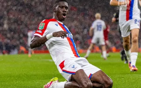 Crystal Palace Tolak Tawaran Liverpool untuk Ismaila Sarr