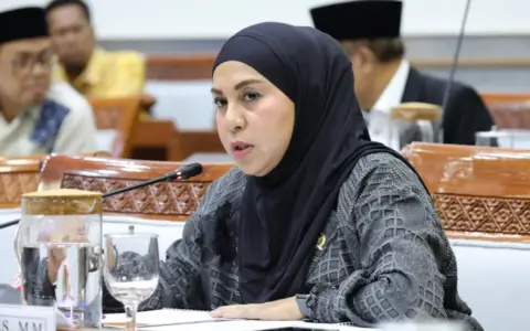 Mahdalena Pertanyakan Kenaikan Biaya Penerbangan Haji Rp713 M
