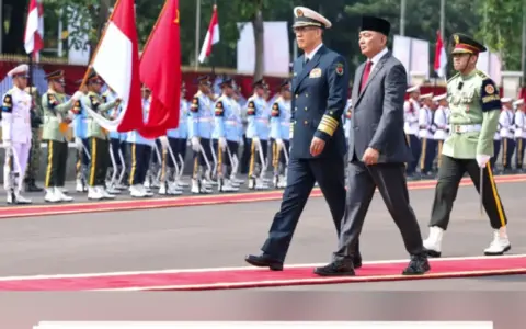 Menhan Sjafrie Terima Menhan China Dong Jun di Jakarta