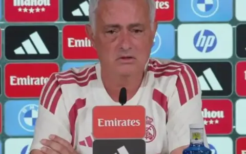 Mourinho soal Rodri ke Barcelona: Bukan Kebutuhan, Hanya Pelengkap
