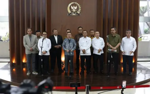 Perpres Ojol Final: Tarif Orang Kemenhub, Makanan Komdigi