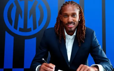 Djed Spence Resmi Gabung Inter Milan dari Tottenham