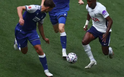 Tottenham Hajar Hoffenheim 3-0 di Laga Pramusim, Mikey Moore Cetak Brace