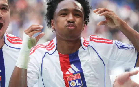 Sunderland Resmi Rekrut Malick Fofana dari Lyon