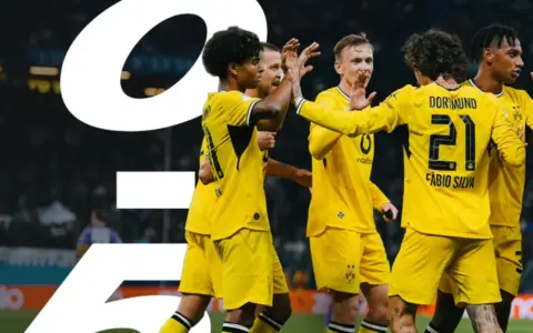Borussia Dortmund Lumat HEBC 5-0 di DFB Pokal, Nwaneri Ikut Nonton