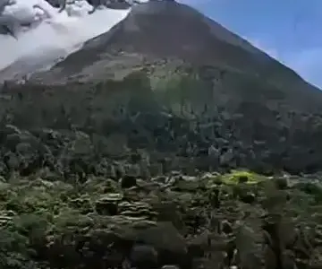 Polri Siagakan 176 Personel Bantu Warga di Tengah Erupsi Gunung Sinabung