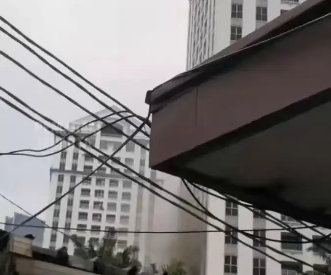 Kebakaran Apartemen Pavilion Tanah Abang, Damkar DKI Bergerak