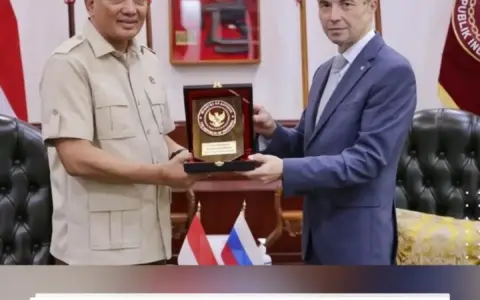 Menhan Sjafrie Terima Kunjungan Dubes Rusia di Kemhan