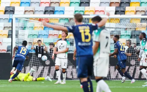Brace Vakoun Bayo Bawa Udinese ke 16 Besar Coppa Italia